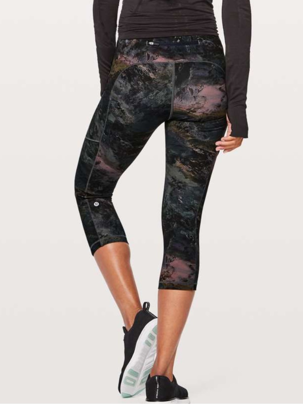 Lululemon Speed Up Crop leggings in Radiant Multi color size 2